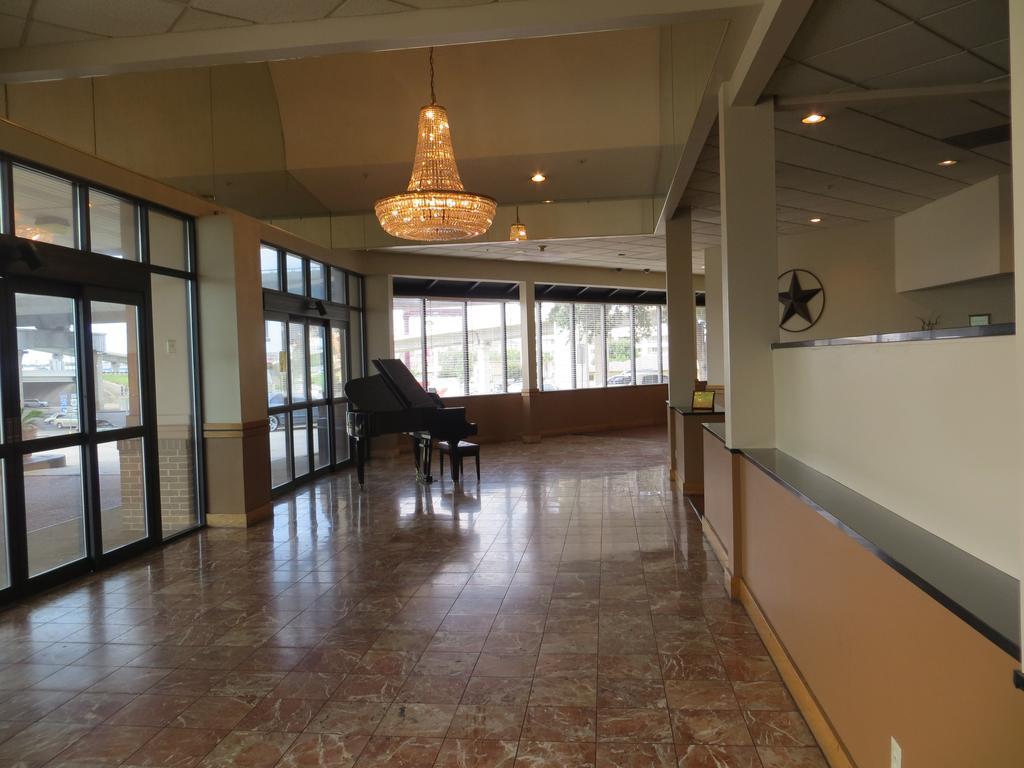 University Inn Austin North Exterior foto